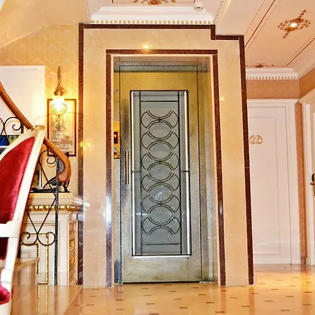 Alyon Taksim Hotel 3*
