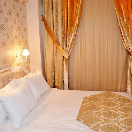 Alyon Taksim