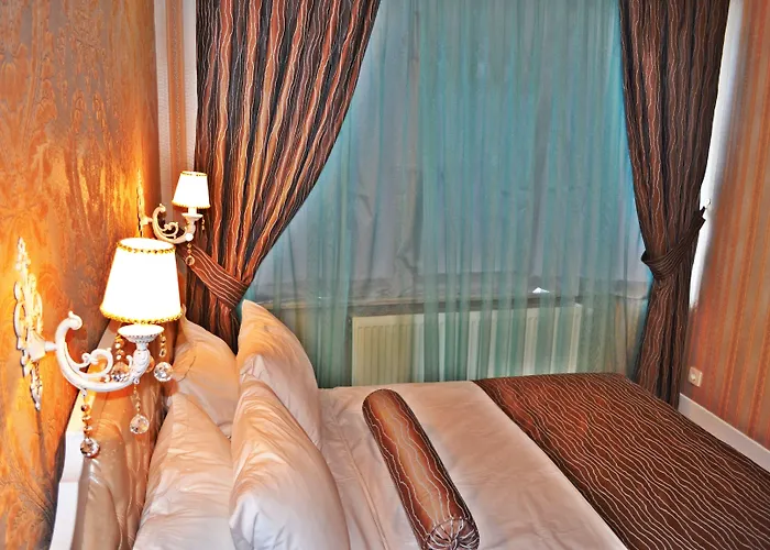 Alyon Taksim Hotel 3*