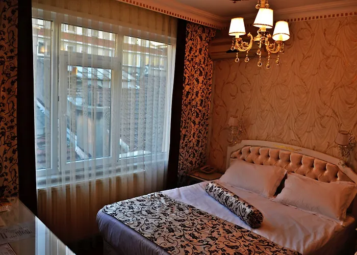 Alyon Taksim Hotel 3*