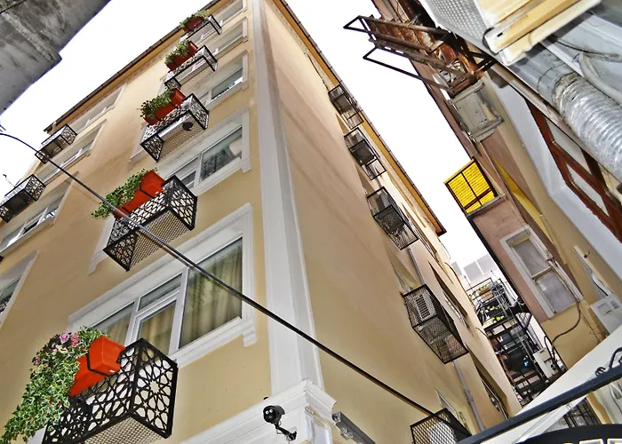 Alyon Taksim Provincia di Istanbul