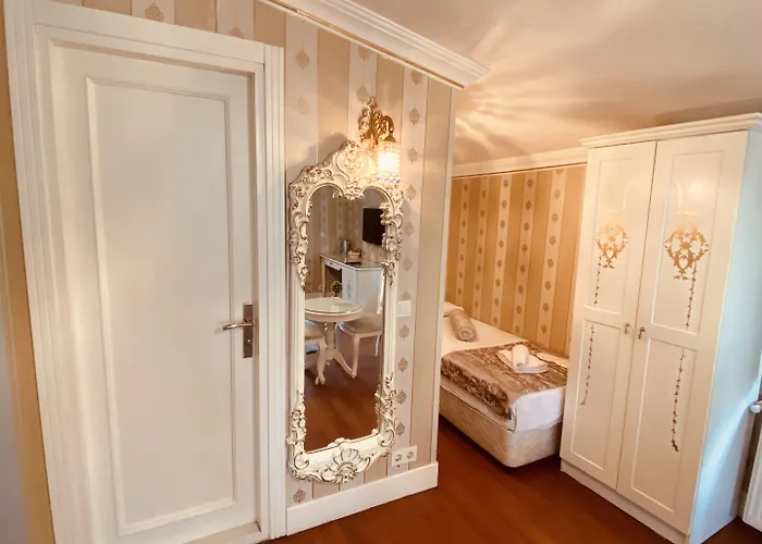 Alyon Taksim Provincia di Istanbul